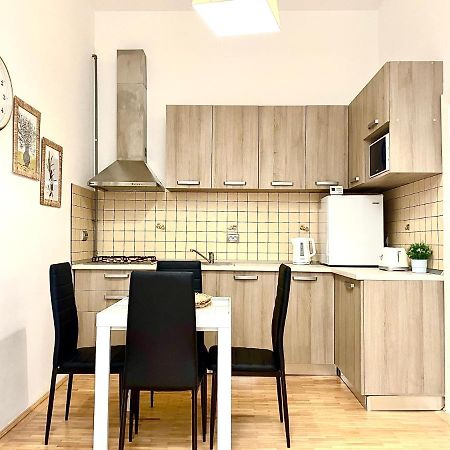 Republique Family Apartment Brasov Exterior photo
