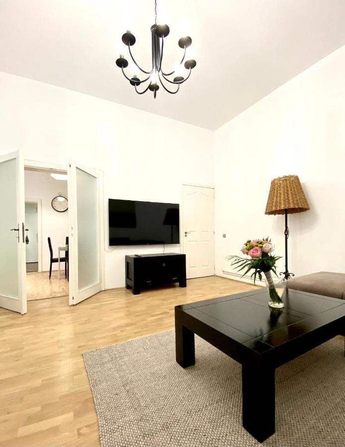 Republique Family Apartment Brasov Exterior photo