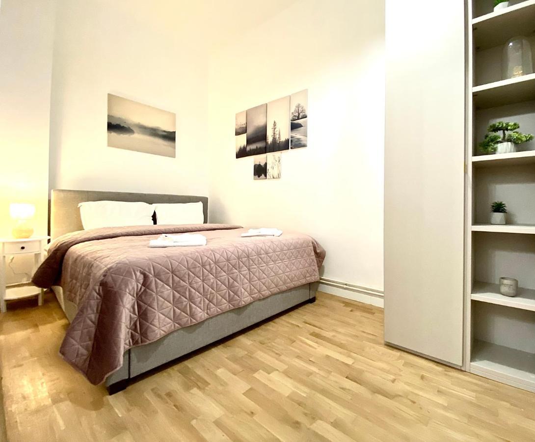 Republique Family Apartment Brasov Exterior photo